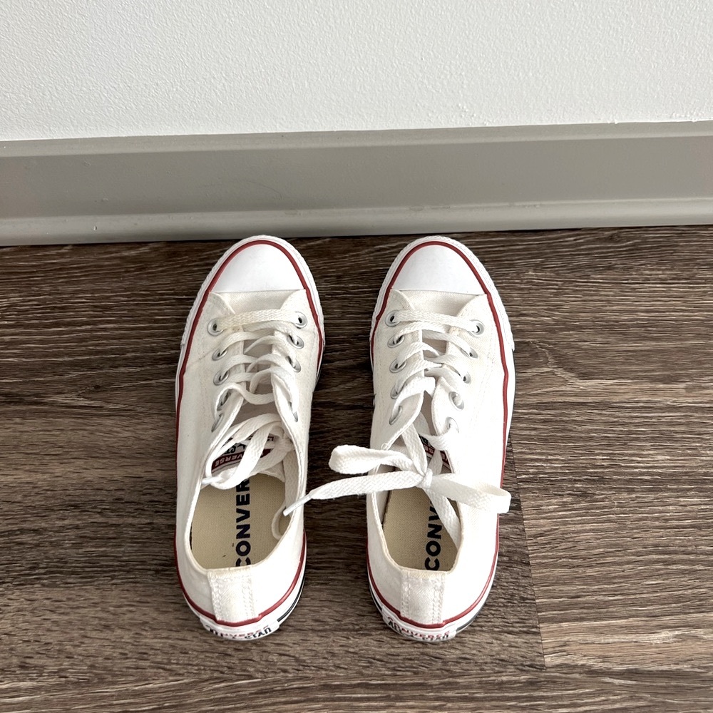 ✨ Off white converse low top ✨